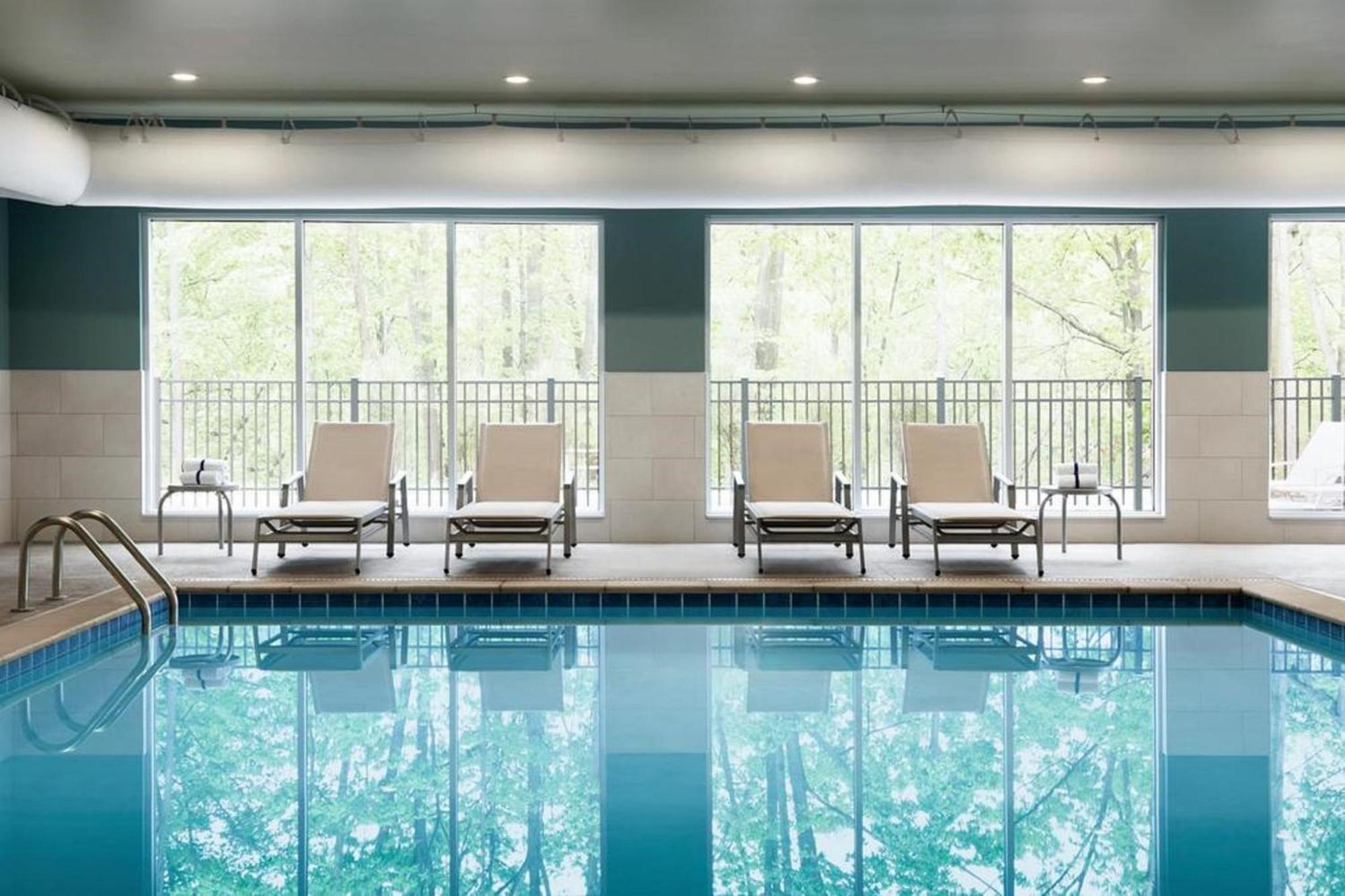 Holiday Inn Express & Suites Buford - Mall Of Georgia By Ihg Ngoại thất bức ảnh